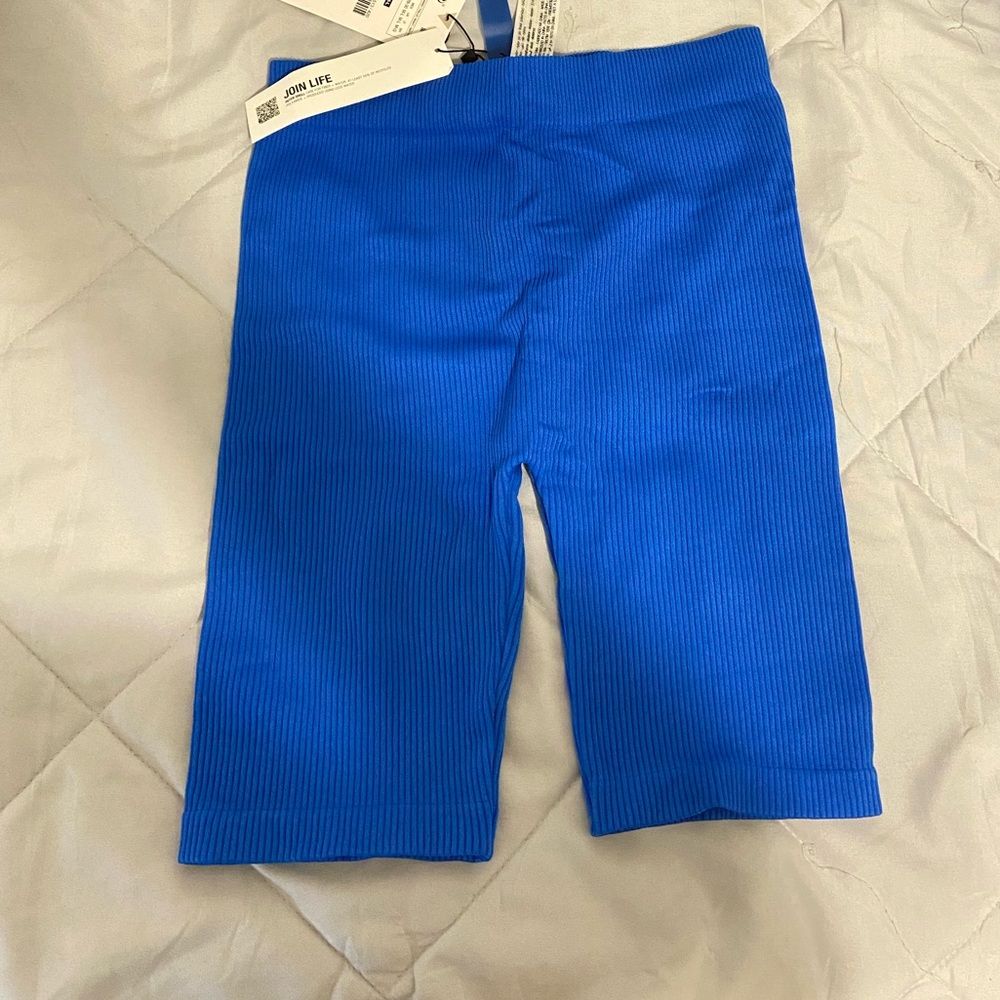 Blue ribbed athletic shorts size m/l